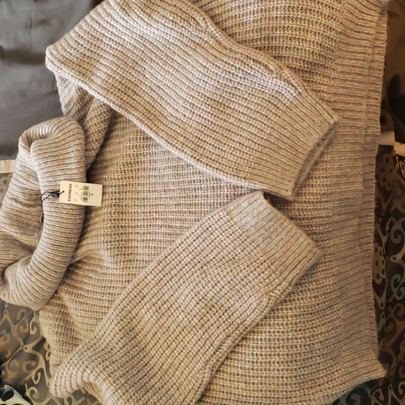 Express Sweaters - Comfy unicorn sweater